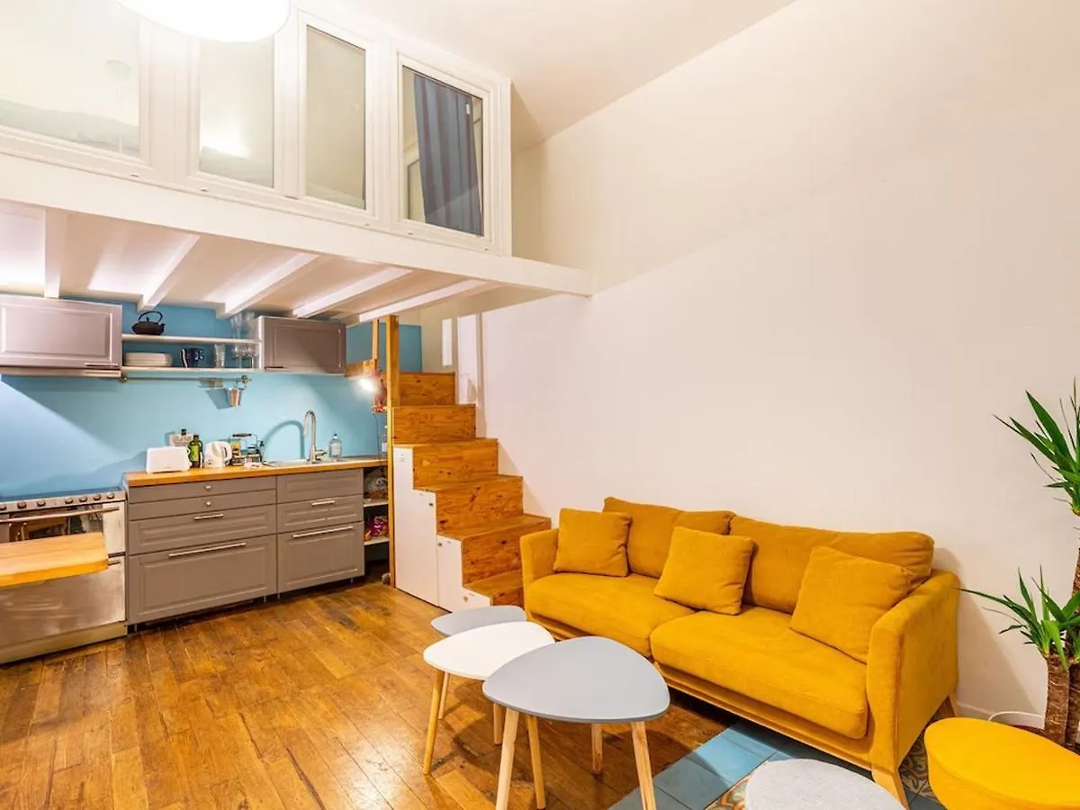 Joli - Lovely Studio Paris Apartment